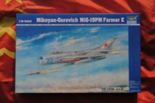 images/productimages/small/Mikoyan-Gurevich MiG-19PM Farmer E Trumpeter 02804 doos.jpg